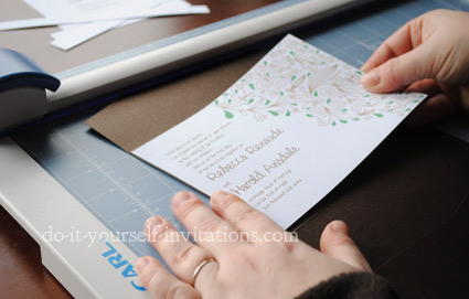 diy wedding invitations cutting